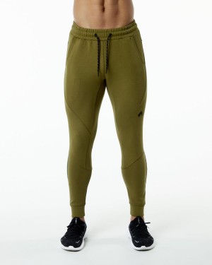 Men's Alphalete ELMTS Cuffed Jogger Jogger Moss | 8132-KMYRV