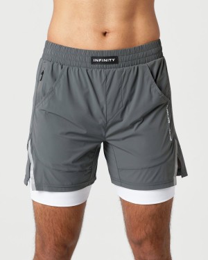 Men's Alphalete Infinity Speed Short 5.5" Shorts Smoke | 9852-LFMID