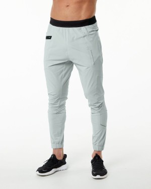 Men's Alphalete Studio Pant Jogger Oyster Grey | 6078-JTVDW