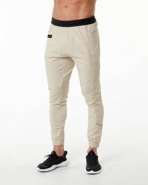 Men's Alphalete Studio Pant Jogger Vanilla | 1679-OYCDU