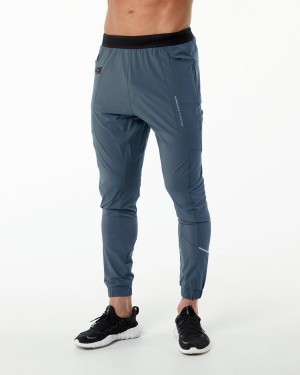 Men's Alphalete Studio Pant Jogger Whale Blue | 3268-GUZNE