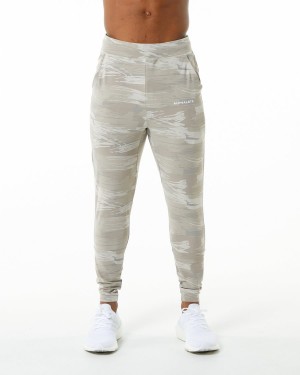 Men's Alphalete Trace Jogger Jogger Desert Canvas Camo | 3596-KEIAY