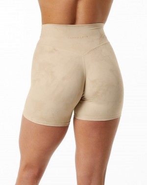 Women's Alphalete Alphalux Wonder Short 6" Shorts Hazelnut | 9513-SIEGY