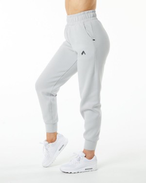 Women's Alphalete ELMTS Cuffed Jogger Jogger Oyster Grey | 1932-KHAWF