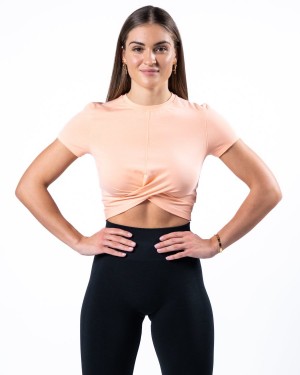 Women's Alphalete Evo Twist Crop Shirts Cheeky Coral | 0321-YXIUW