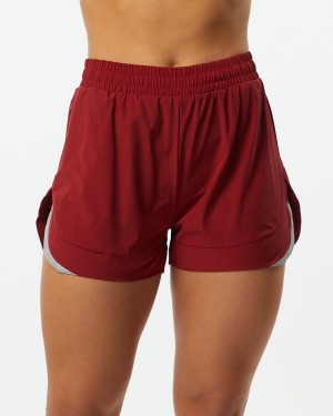 Women's Alphalete Stride Short 3" Shorts Tartan Red | 1095-YNVPJ