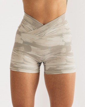 Women's Alphalete Surface Power Short 5" Shorts Desert Canvas Camo | 8620-VTNGX