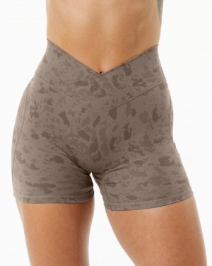 Women's Alphalete Surface Power Short 5" Shorts Pebble Print Mocha | 8310-KAQCT