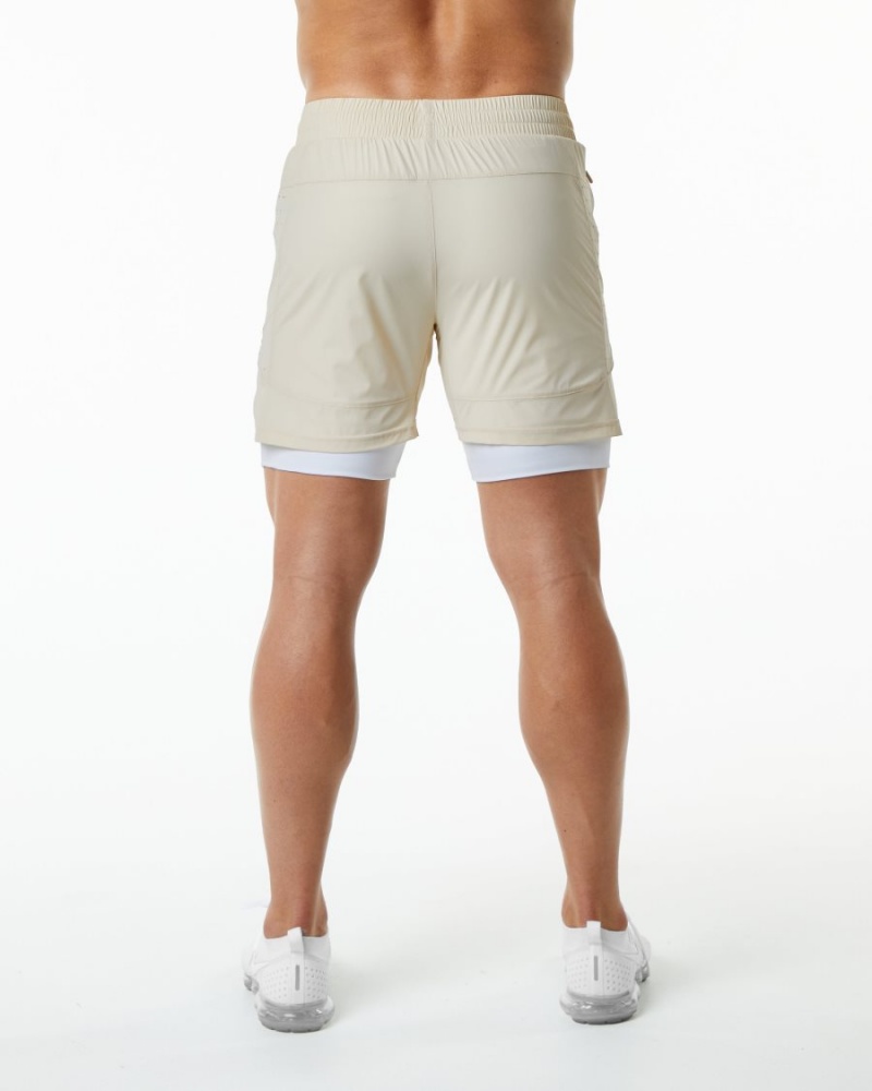 Men's Alphalete Infinity Speed Short 5.5" Shorts Vanilla | 7850-BEAOQ