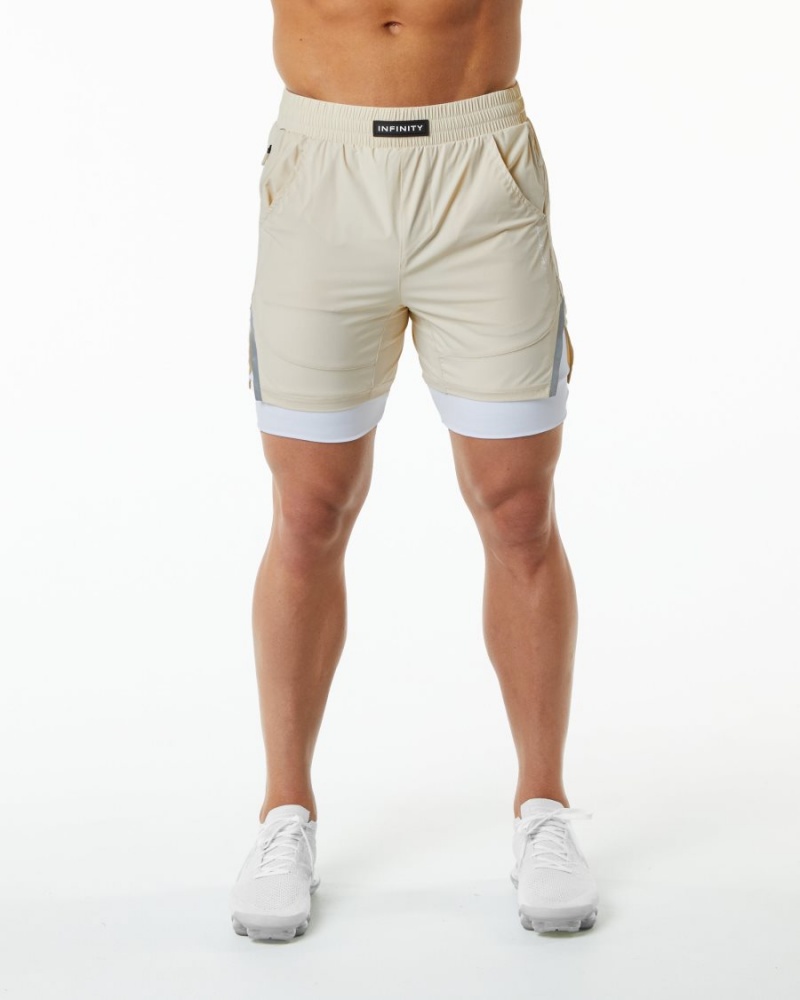 Men's Alphalete Infinity Speed Short 5.5" Shorts Vanilla | 7850-BEAOQ