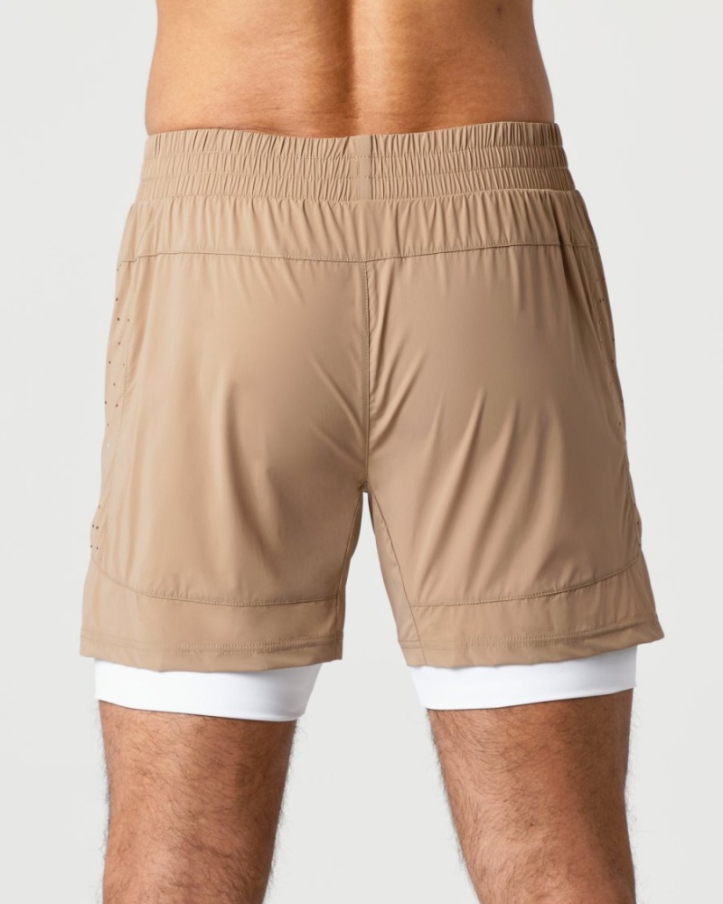 Men's Alphalete Infinity Speed Short 5.5" Shorts Chai | 0219-HJSAF