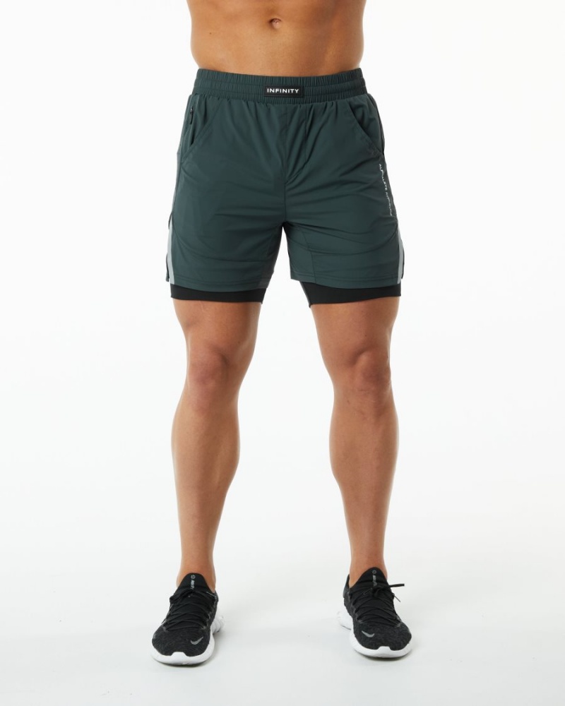 Men's Alphalete Infinity Speed Short 5.5" Shorts Hunter Green | 9146-OLAIR