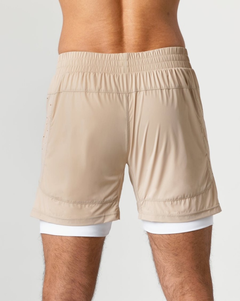 Men's Alphalete Infinity Speed Short 5.5" Shorts Linen | 1402-VHGPI