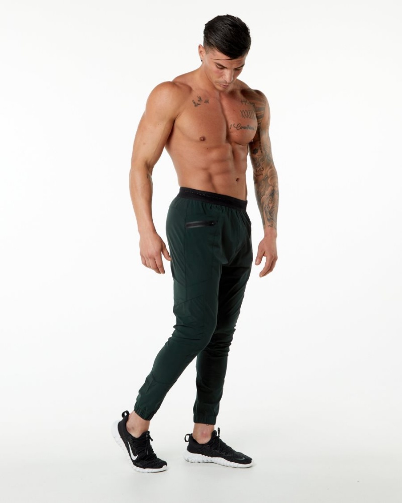 Men's Alphalete Studio Pant Jogger Hunter Green | 4751-MRSVX