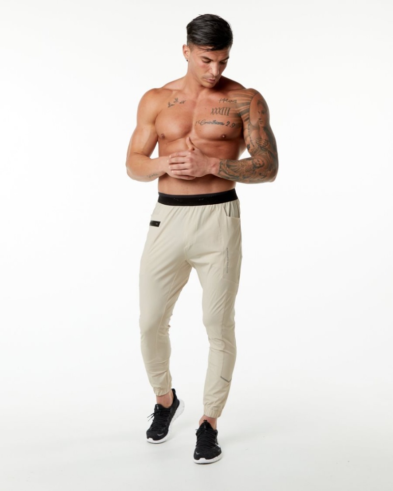 Men's Alphalete Studio Pant Jogger Vanilla | 1679-OYCDU