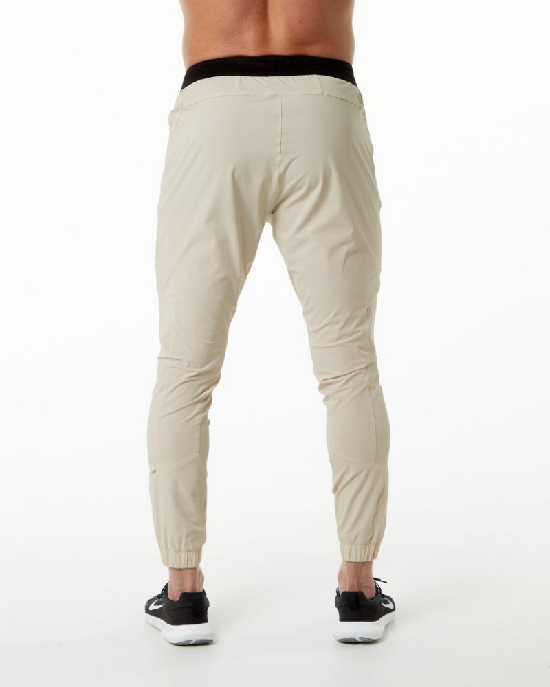 Men's Alphalete Studio Pant Jogger Vanilla | 1679-OYCDU