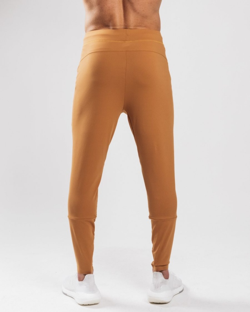 Men's Alphalete Trace Jogger Jogger Camel | 0837-PSALB