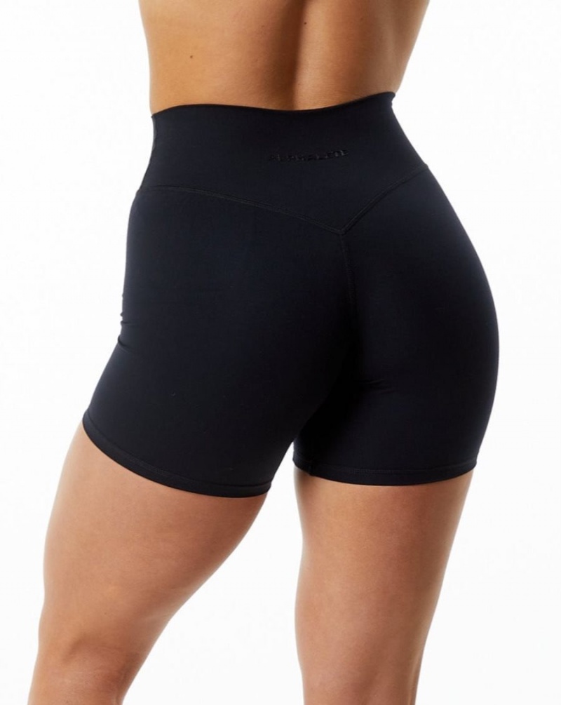 Women\'s Alphalete Alphalux Wonder Short 6" Shorts Black | 6249-BTVEX