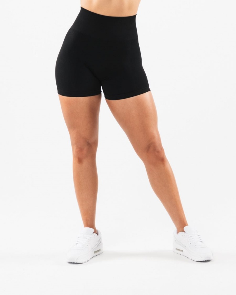 Women's Alphalete Amplify Short 4.5" Shorts Black | 6982-BUEHY