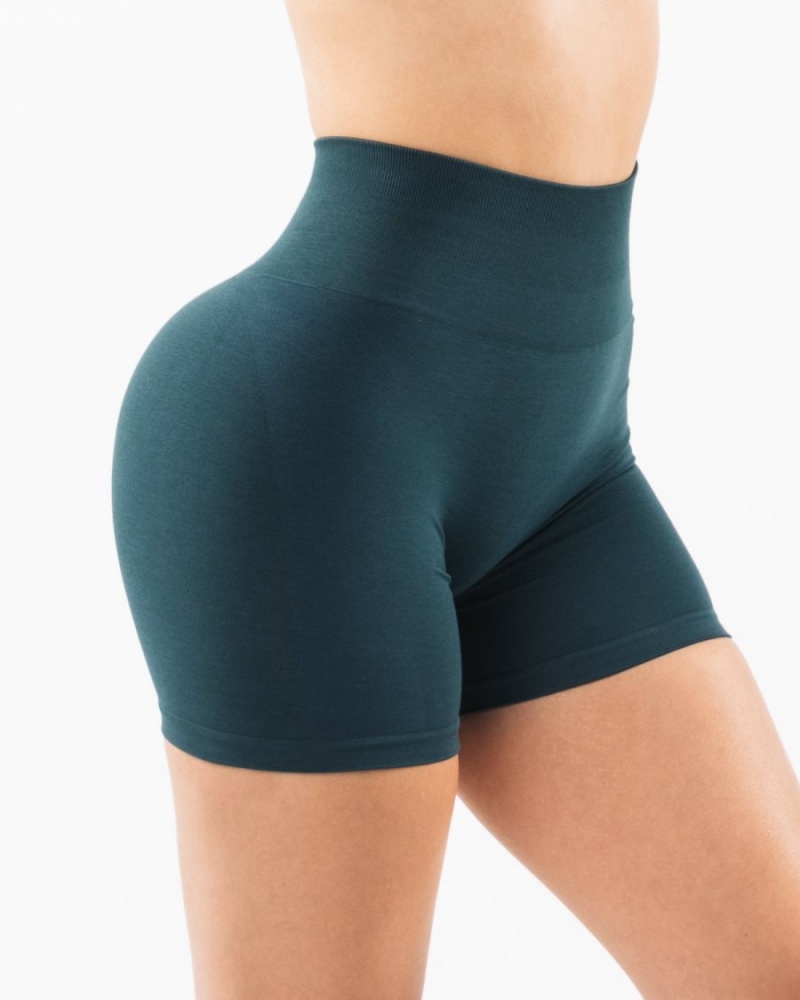 Women's Alphalete Amplify Short 4.5" Shorts Midnight | 2956-QRGUL