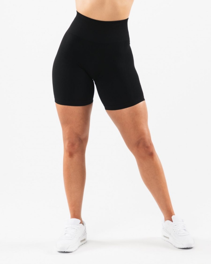 Women's Alphalete Amplify Short 6.5” Shorts Black | 7302-ARQDZ