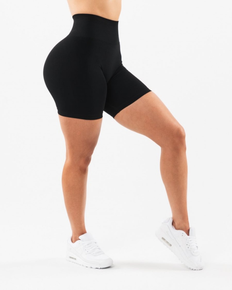 Women's Alphalete Amplify Short 6.5” Shorts Black | 7302-ARQDZ