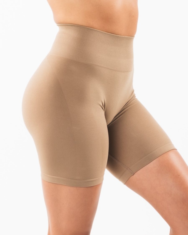 Women's Alphalete Amplify Short 6.5” Shorts Chai | 8426-KUZVC