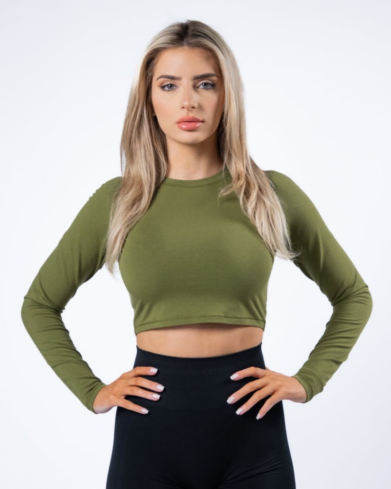 Women\'s Alphalete Evo Long Sleeve Crop Long Sleeve Moss Green | 8379-BCZJR