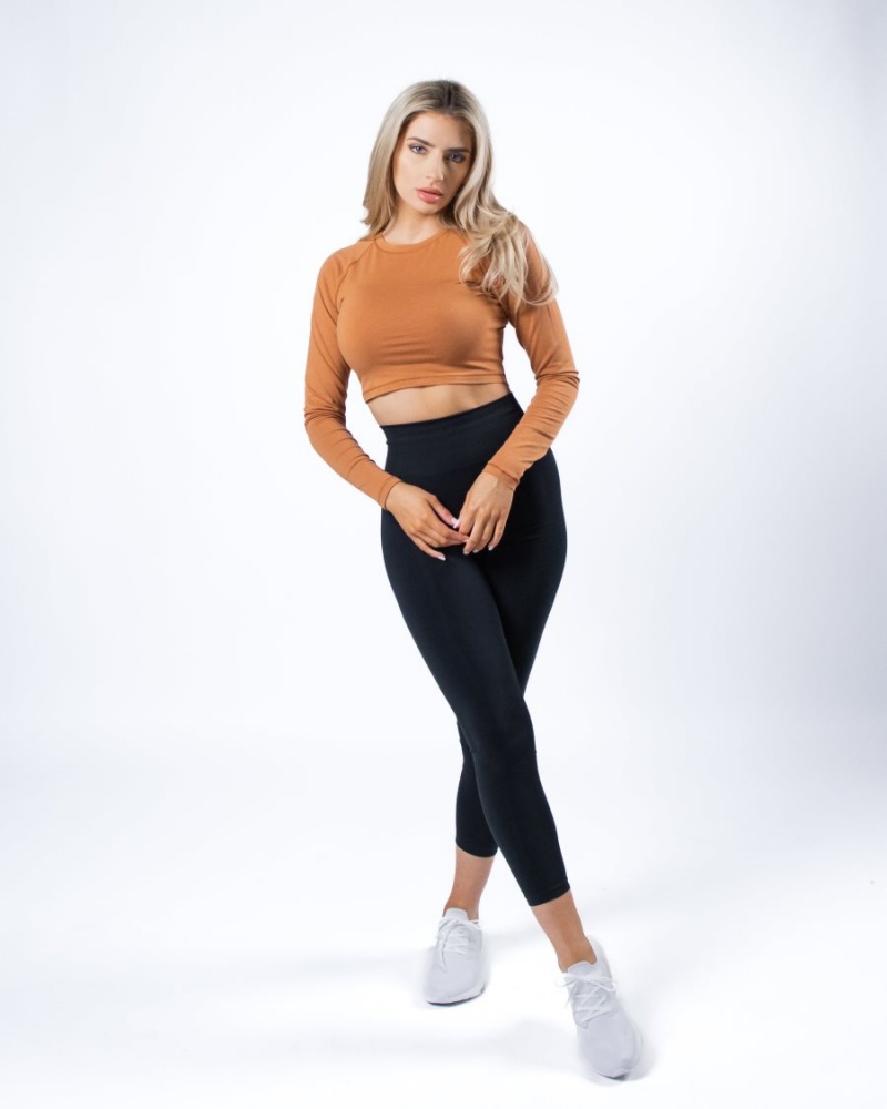 Women's Alphalete Evo Long Sleeve Crop Long Sleeve Camel | 8590-FLQIN