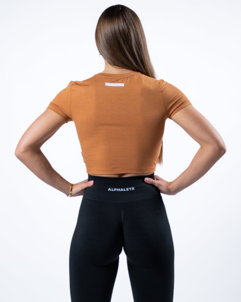 Women's Alphalete Evo Twist Crop Shirts Camel | 6432-WNZBL