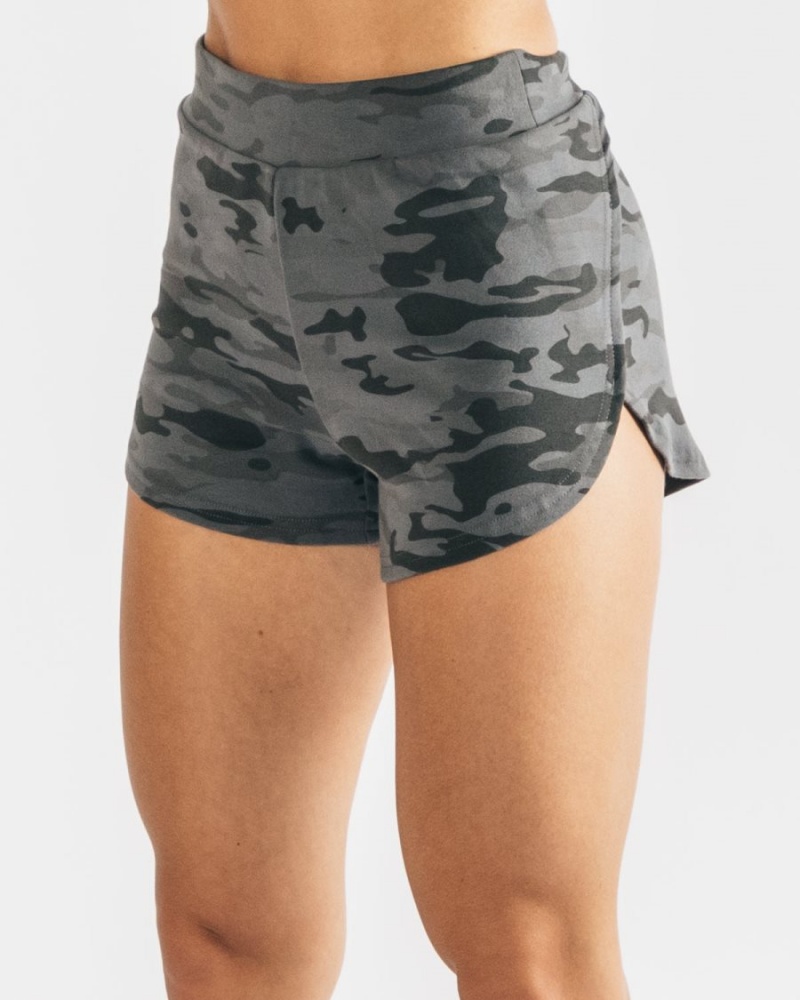 Women\'s Alphalete Identity Cozy Short Shorts Phantom Camo | 2975-LDXMH