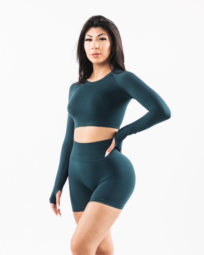 Women's Alphalete Stratus LS Crop Long Sleeve Midnight | 8196-NJIBT