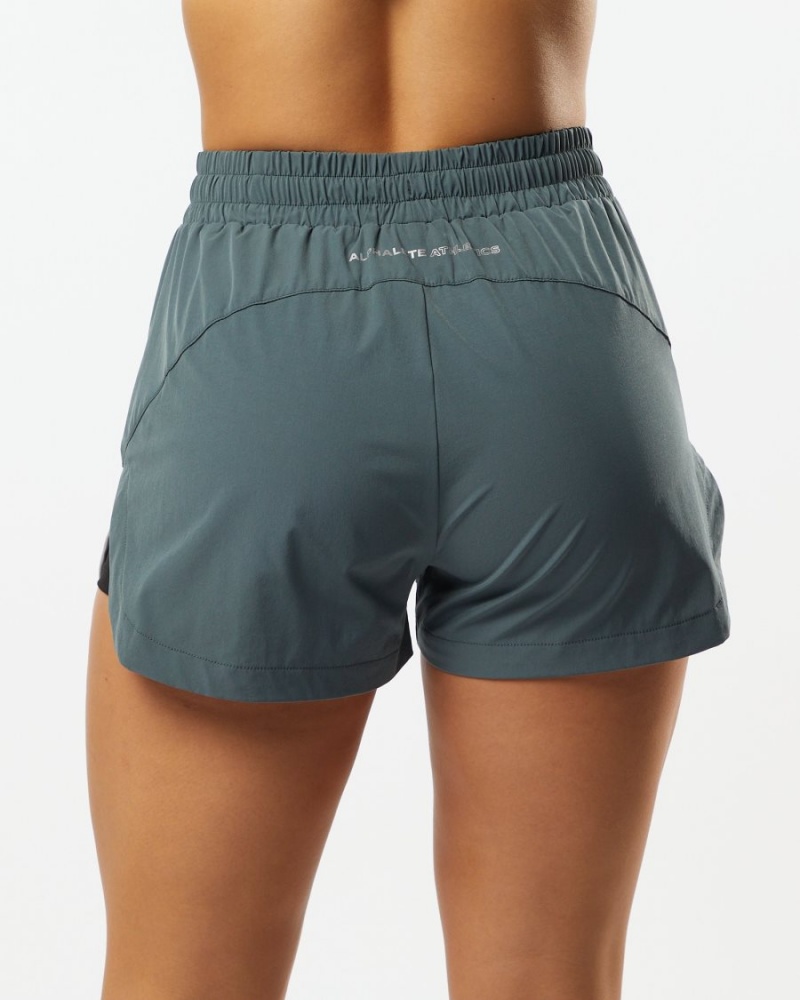 Women's Alphalete Stride Short 3" Shorts Porcelain Grey | 8506-EIRTJ