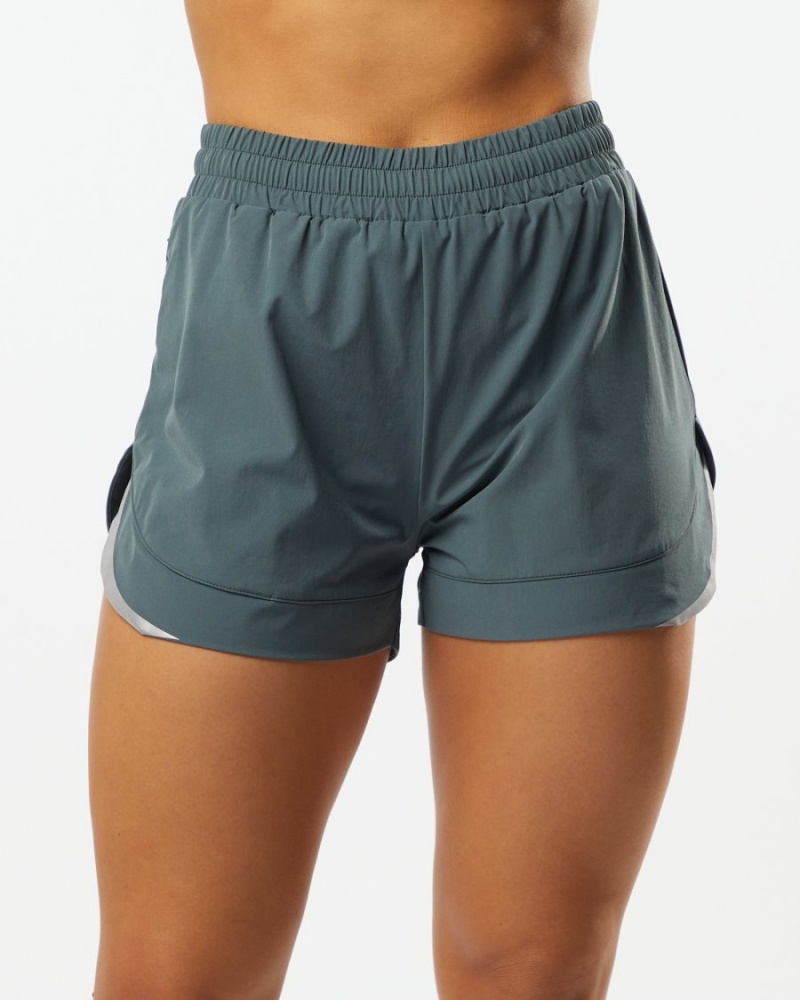 Women\'s Alphalete Stride Short 3" Shorts Porcelain Grey | 8506-EIRTJ