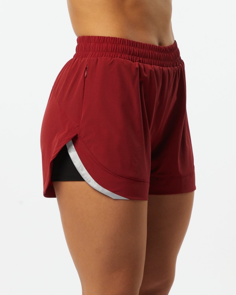 Women's Alphalete Stride Short 3" Shorts Tartan Red | 1095-YNVPJ