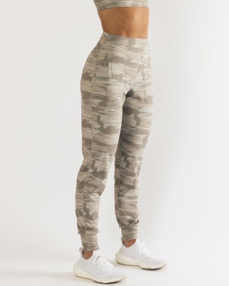 Women's Alphalete Surface Expanse Jogger Jogger Desert Canvas Camo | 4291-OWSDV