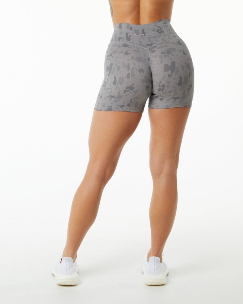 Women's Alphalete Surface Power Short 5" Shorts Pebble Print Stone Grey | 7829-RFUQN