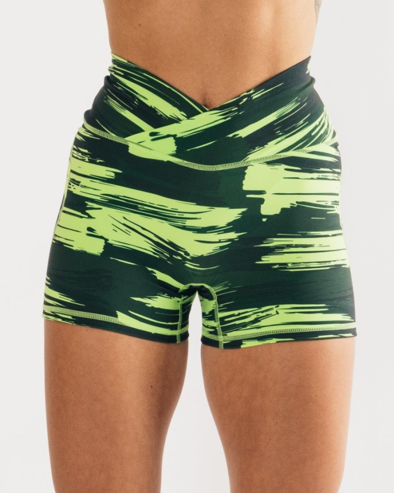 Women\'s Alphalete Surface Power Short 5" Shorts Volt Canvas Camo | 7948-YHCWL